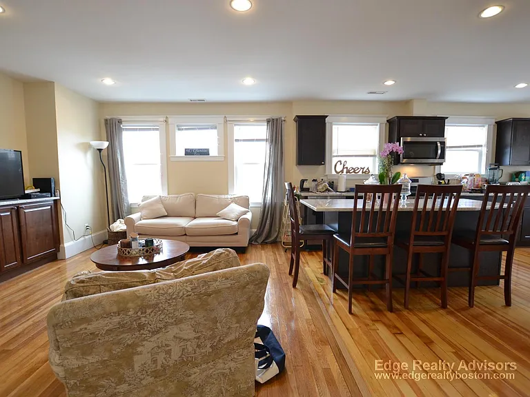 40 Glencoe St #2 — Photo 7
