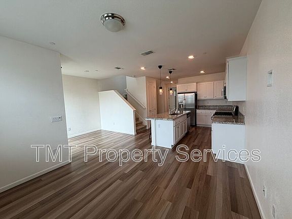 2nd image of 4478 Louvre Ln