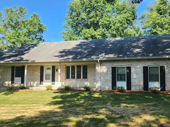 1068 Twin Lakes Dr, Harrisburg, PA 17111