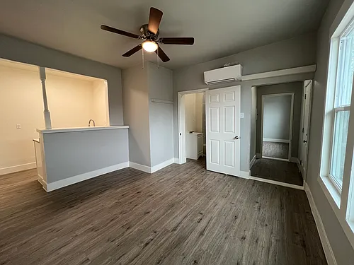 107 Stanley Ct Photo 1