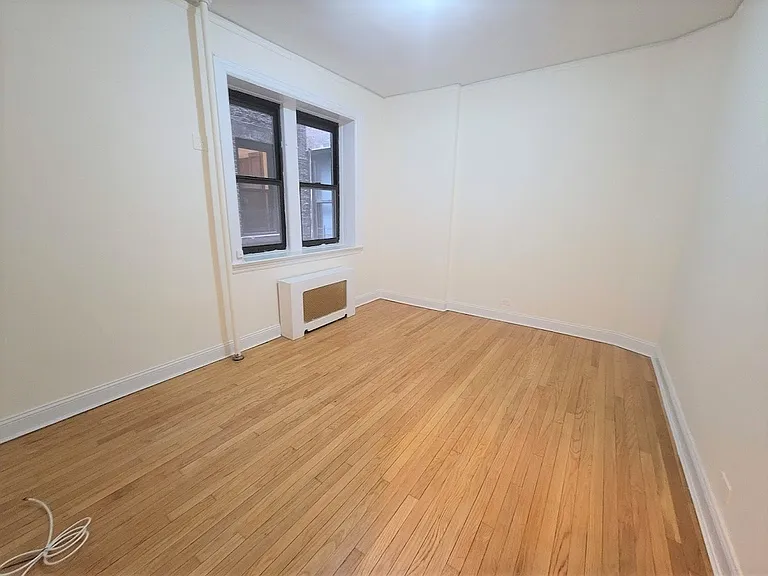 251 W 81st St #2U — Photo 5