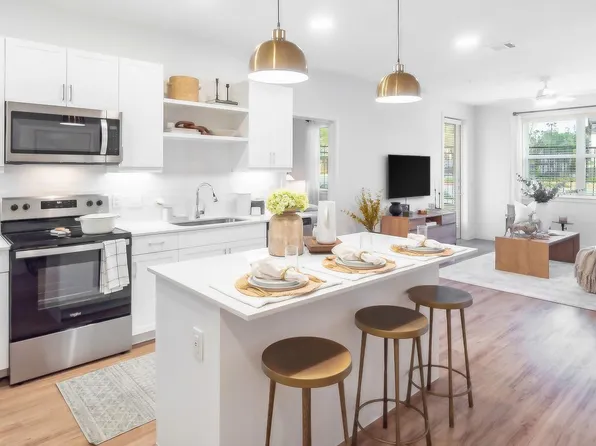 (undisclosed Address), Austin, TX 78724