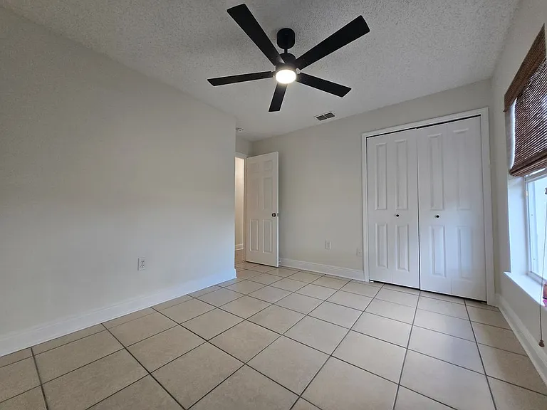3190 Lori Ct — Photo 12