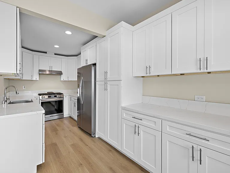 1002 Nancy Ln #1002 — Photo 4