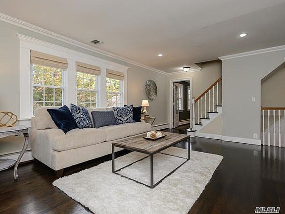 3rd image of 54 Abbott Dr