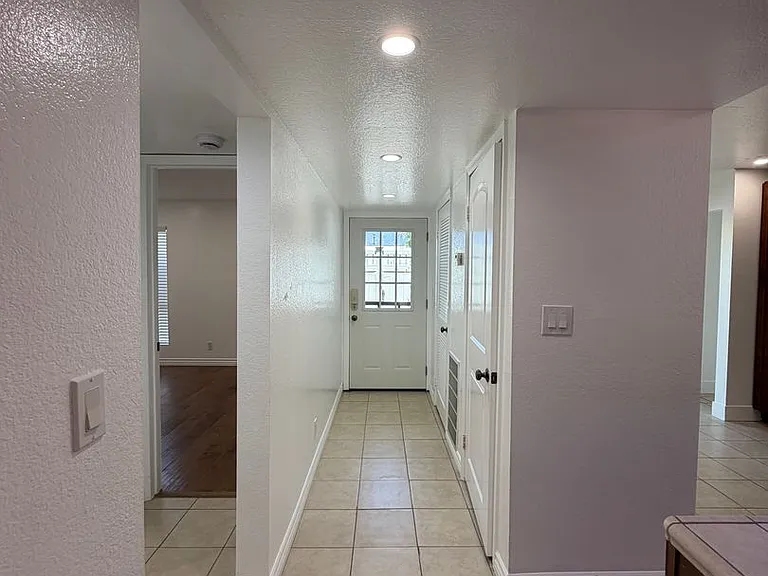 453 Ivy St — Photo 50