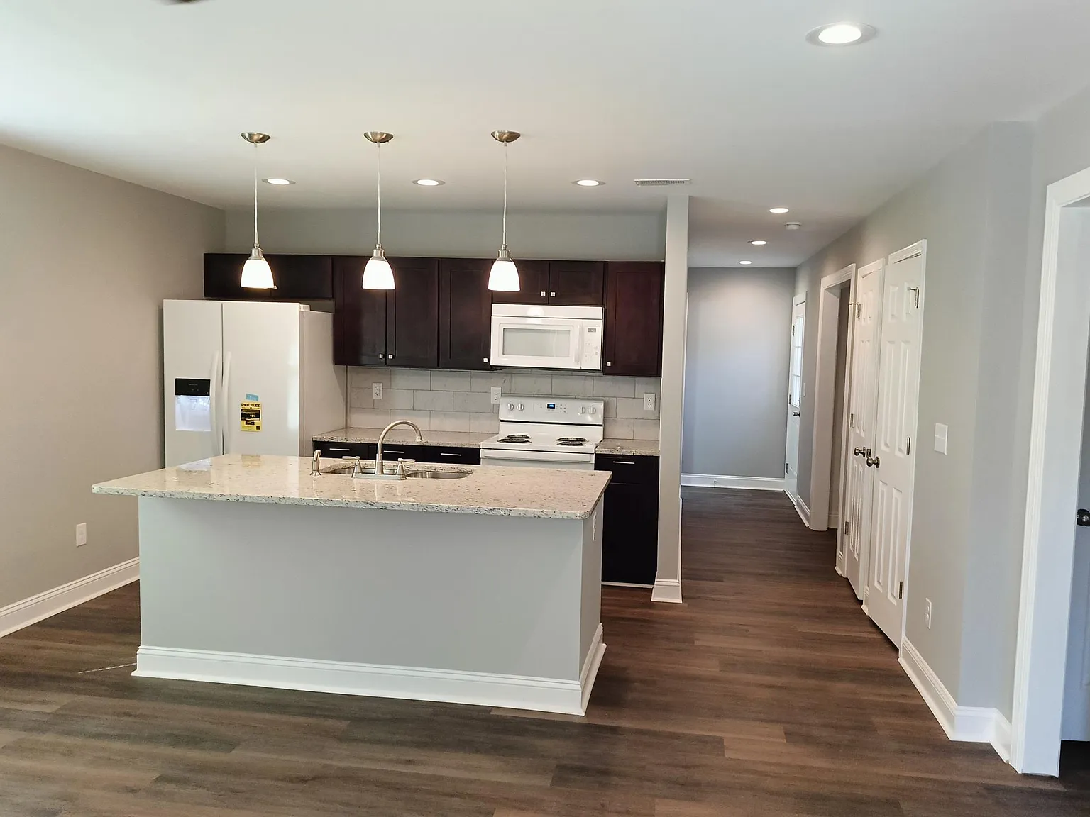 3 bed, 1116 sqft, $1,850 — Photo 1