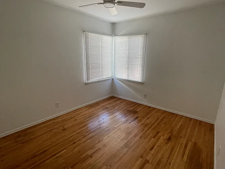 6048 Hardwick St — Photo 22