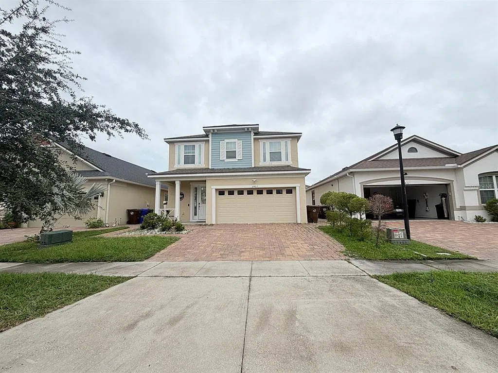 3 bed, 2.5 bath, 1860 sqft, $3,200 — Photo 1
