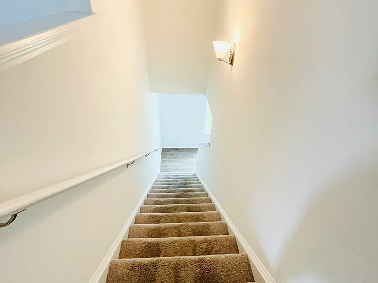 313 Winston Way — Photo 11