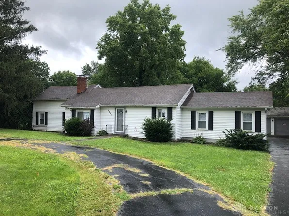 9295 W National Rd, New Carlisle, OH 45344