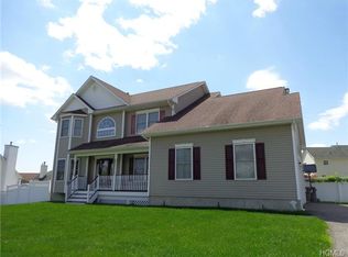 2049 Independence Dr, New Windsor, NY 12553