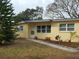 9572 Groveland St, Seminole, FL 33772