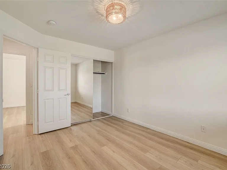 10808 Wallflower Ave — Photo 45