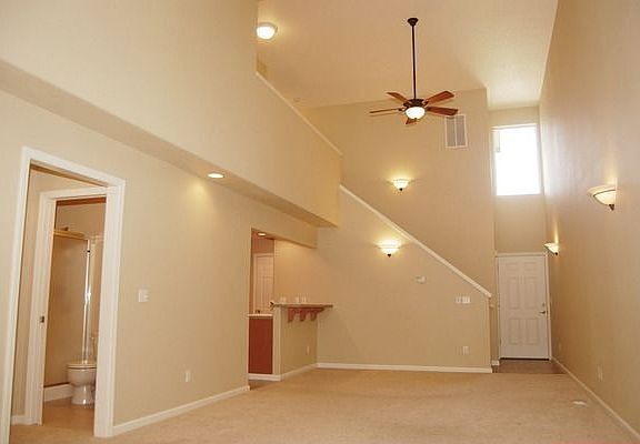 Entryway & Vaults