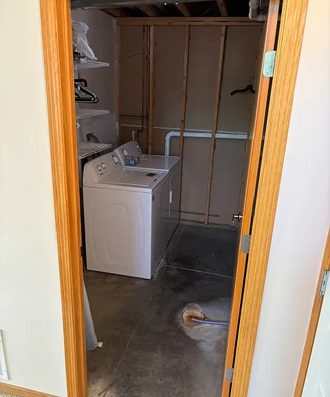1641 Vavrina Ln — Photo 34