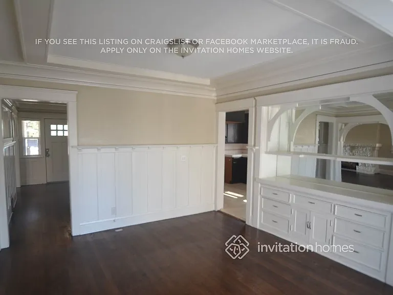 1613 W 49th St — Photo 3