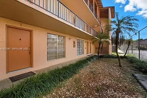 7151 Miami Lakes Dr #P22 Photo 1