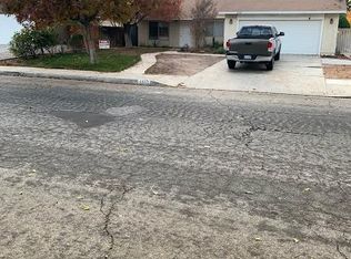 43221 Laurelwood Ln, Lancaster, CA