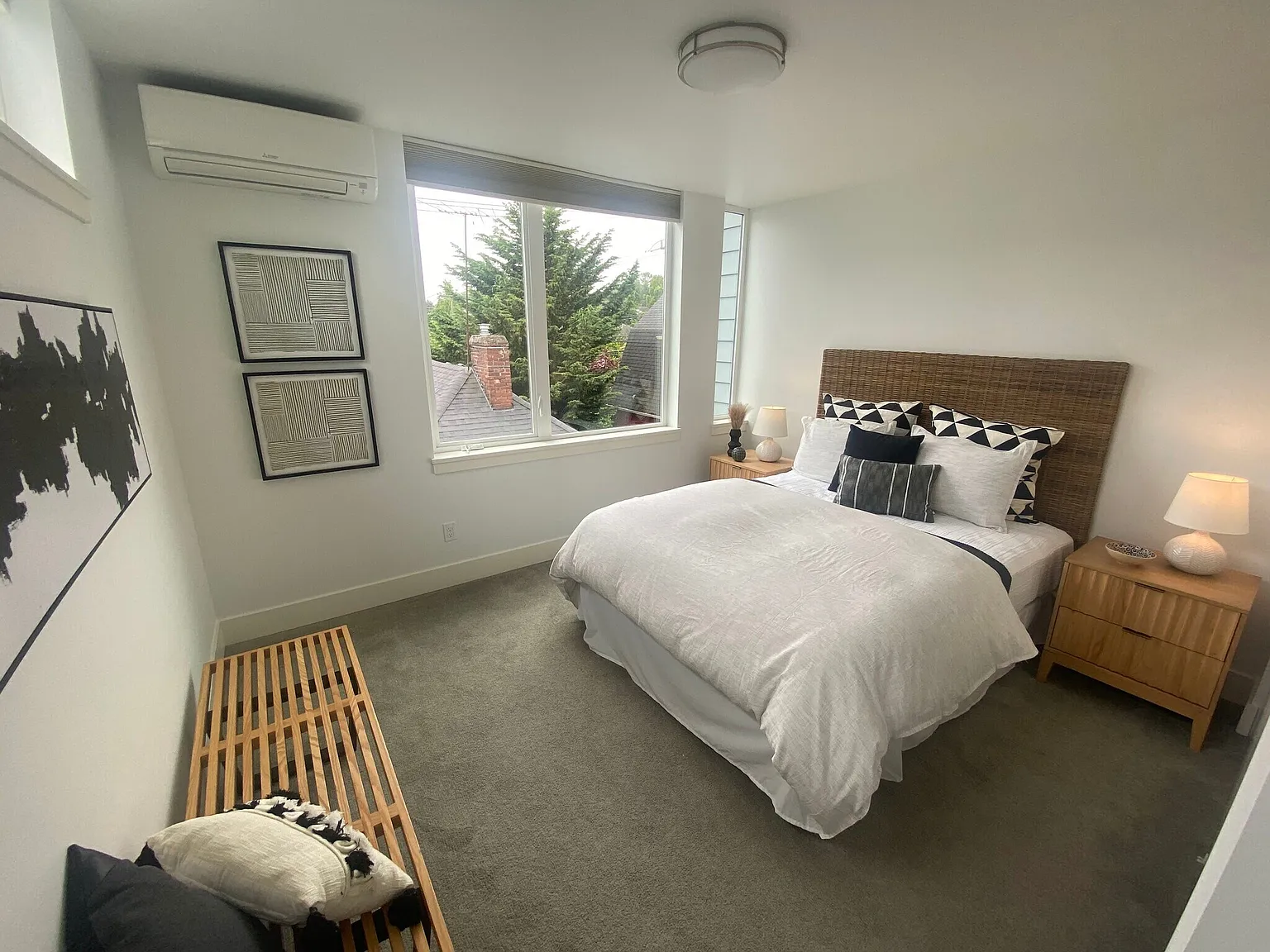 2 bed, 1200 sqft, $3,300 — Photo 4