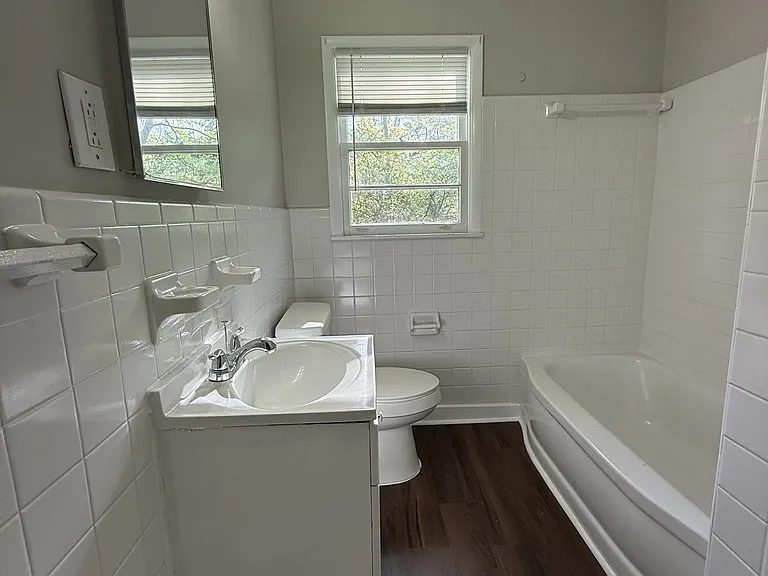 2245 3rd St NE — Photo 4
