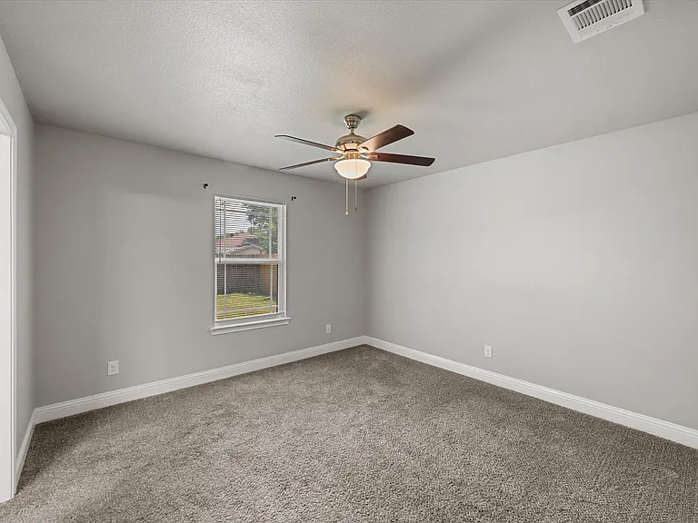 438 Sabine Ave — Photo 21