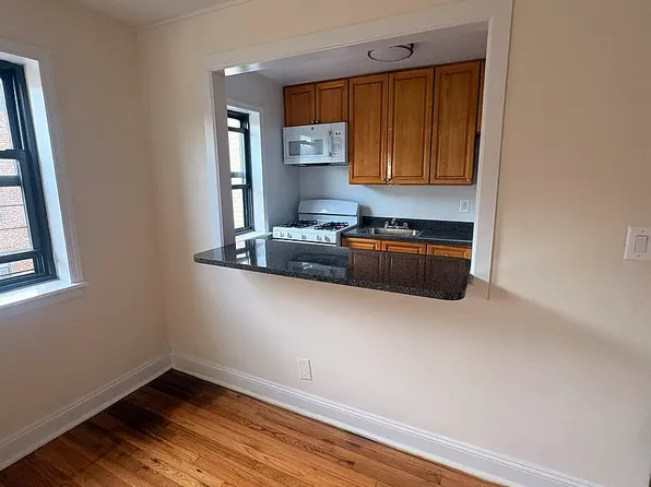 20-74 26th St #1C, Astoria, NY 11105