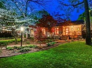 446 W Greenbriar Ln, Dallas, TX 75208