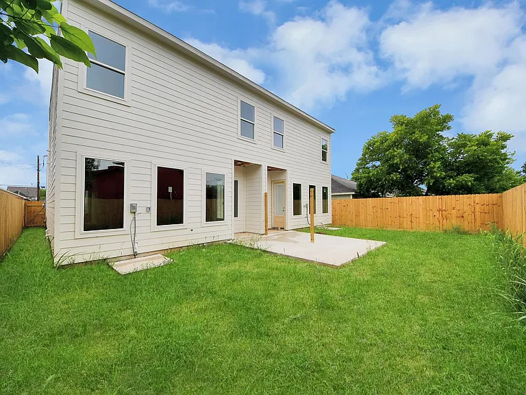 8206 Colonial Ln #A — Photo 29