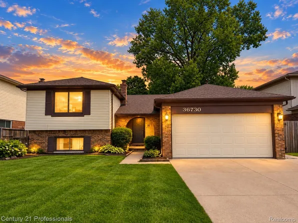 36730 Engleside Dr, Sterling Heights, MI 48310