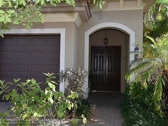 2nd image of 1608 NE 5th St #1608