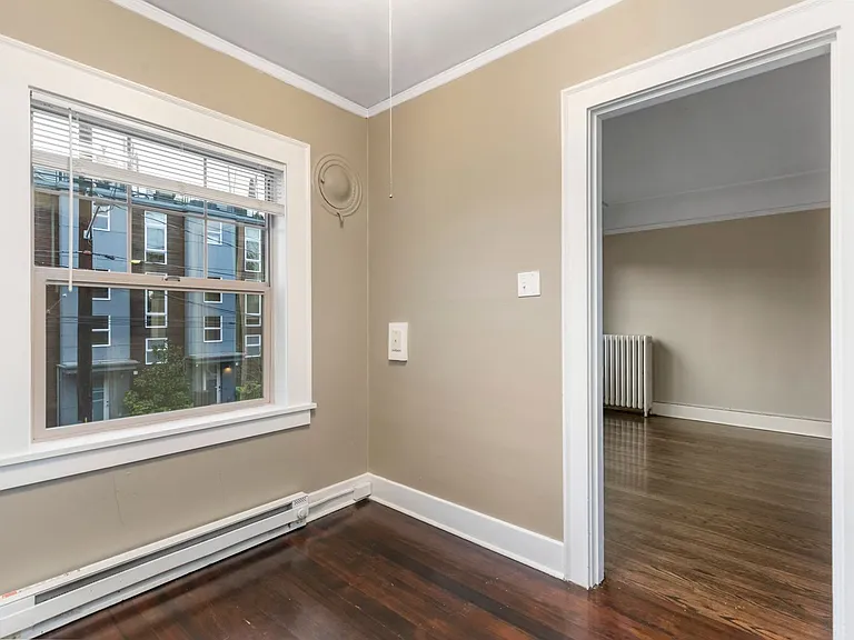Westland Manor — Photo 16