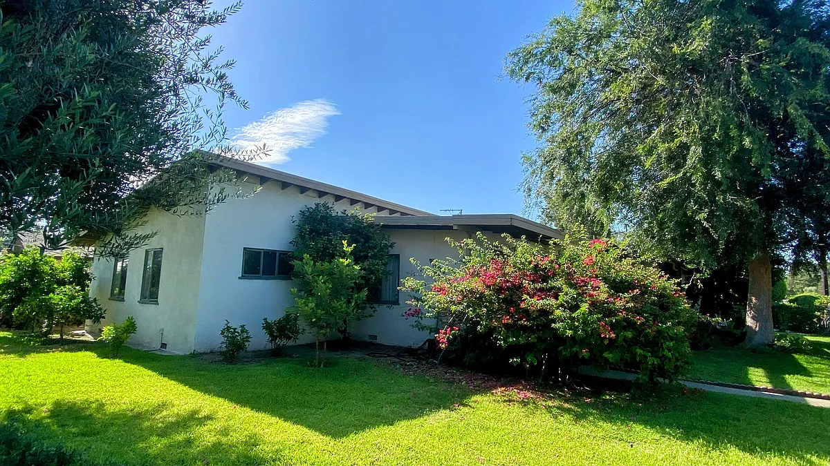 Building Photo - 6420 Sultana Ave