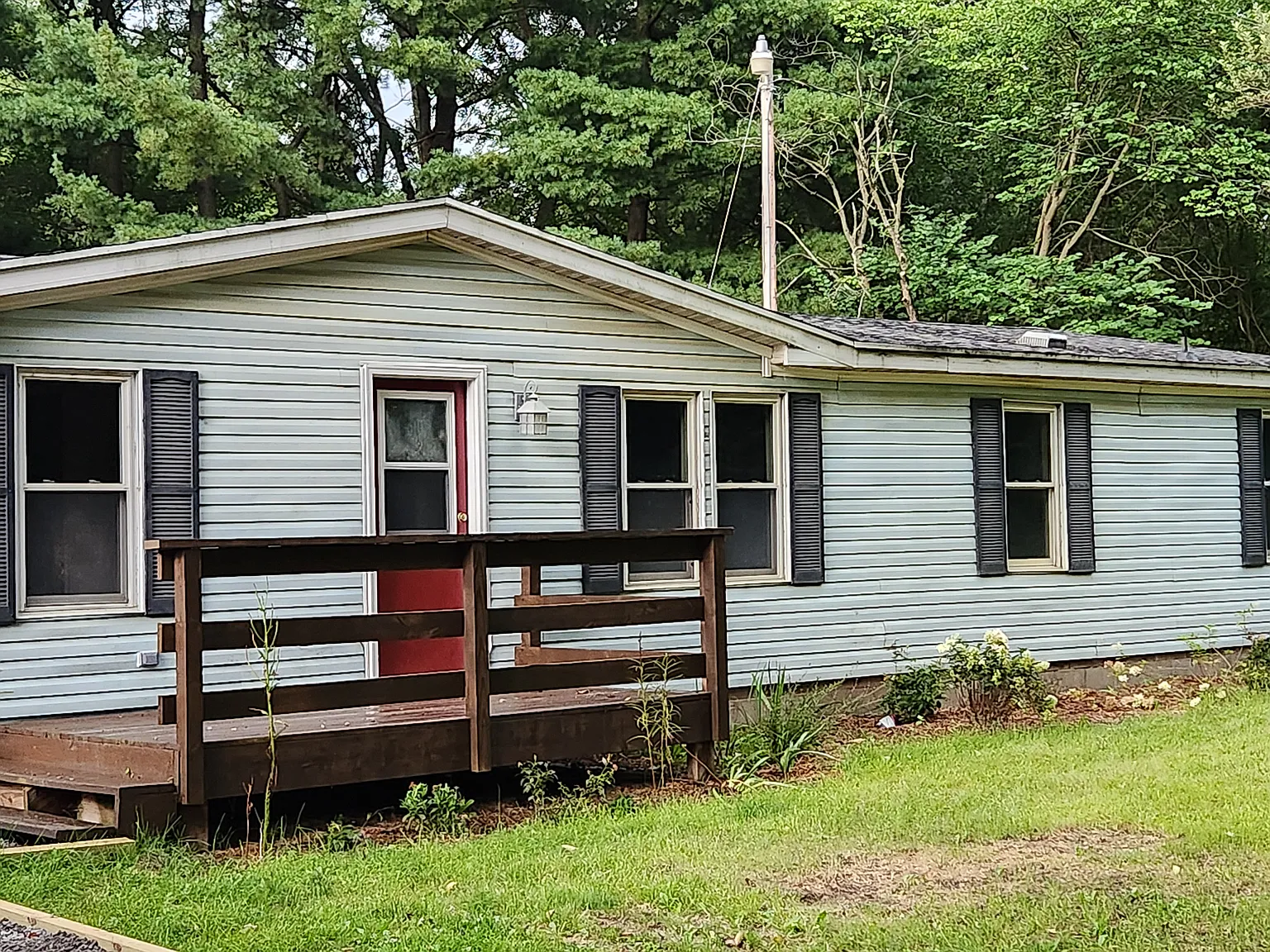 3 bed, 1400 sqft, $1,500 — Photo 1