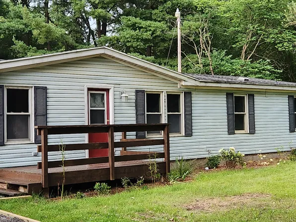 28940 Coulter St, Edwardsburg, MI 49112