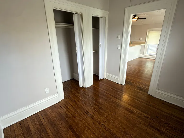 196 N Goodman St — Photo 10