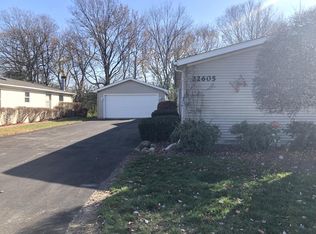 22605 S Woodside Dr, Channahon, IL 60410