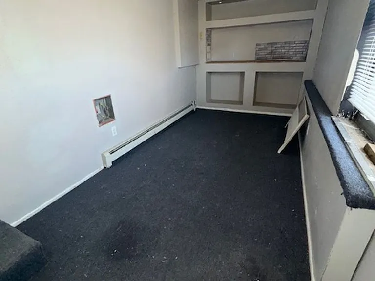 421 1/2 N Nesmith Ave — Photo 5