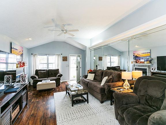 3rd image of 3509 Branchwood Pl