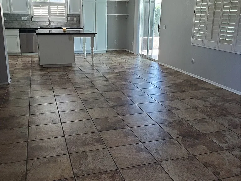 43435 Tylman St — Photo 10