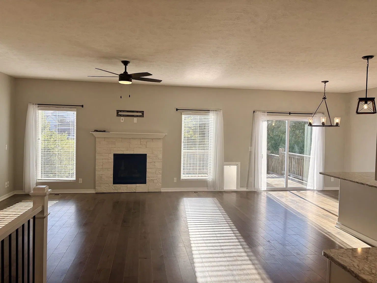 5 bed, 2683 sqft, $2,950 — Photo 4