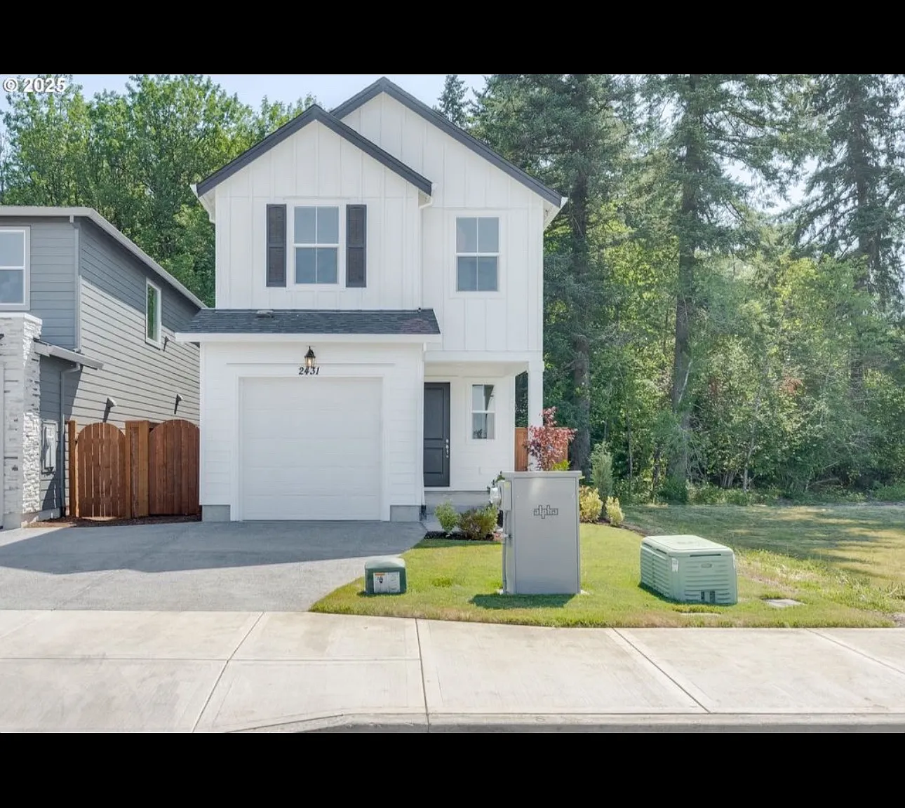 3 bed, 1363 sqft, $2,975 — Photo 1