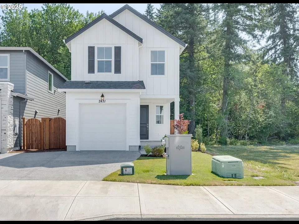 2431 SW 5th Pl