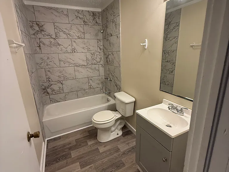 1108 Desoto Ave NW — Photo 8