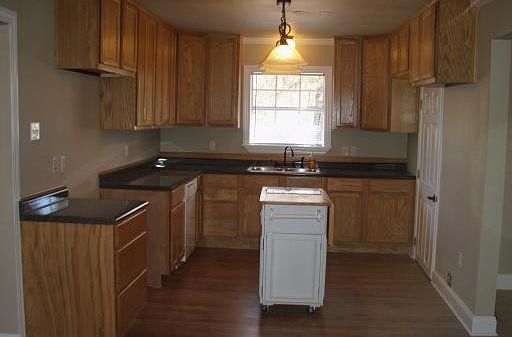 2nd image of 30180 McCullen Rd