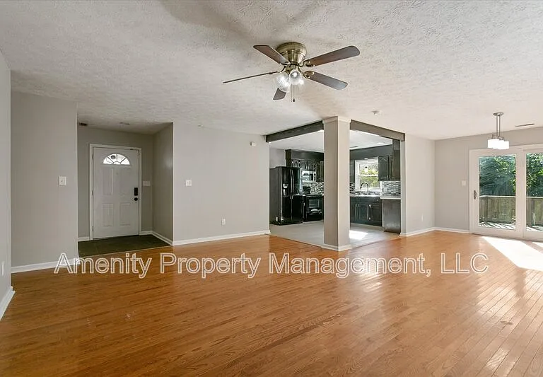 36 Old Fox Hill Rd — Photo 6