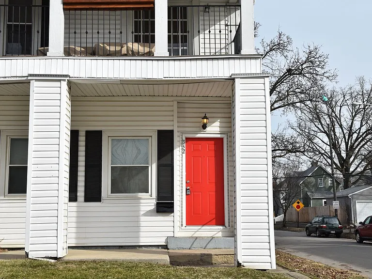 350-352 E Hinman Ave — Photo 12