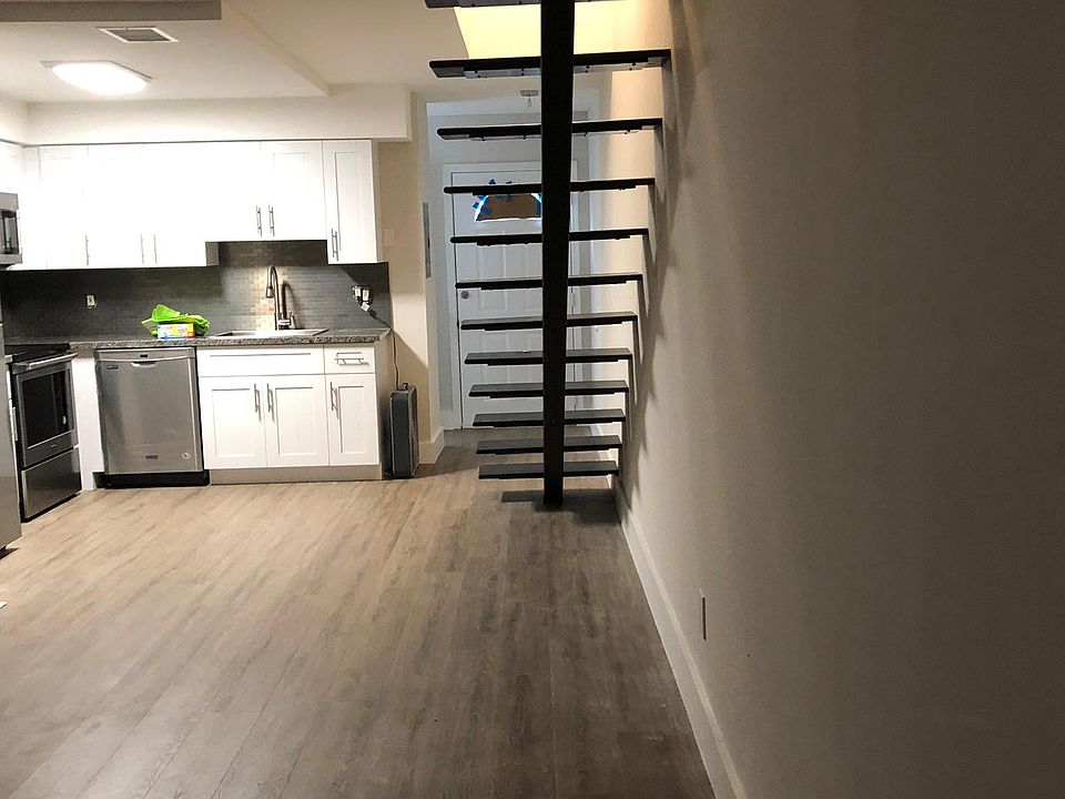 1st image of 15385 S Dixie Hwy APT 14