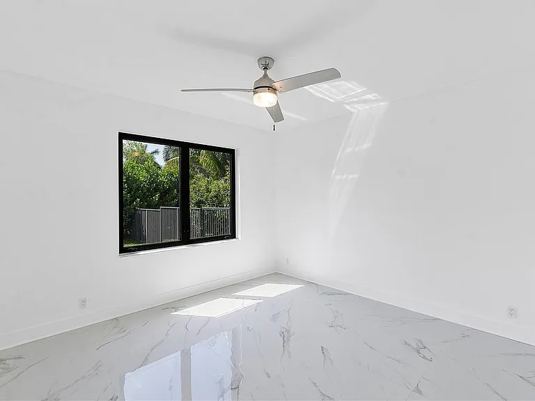 410 Sabal Way #0 — Photo 33