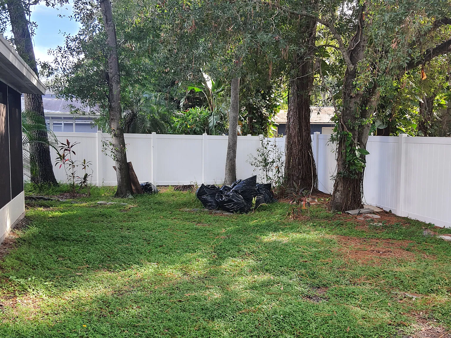3 bed, 1390 sqft, $2,850 — Photo 2